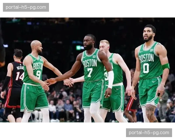 结果速报:塔图姆41分,凯尔特人击败雄鹿,锁定东部第一 结果速报:塔图姆41分,凯尔特人击败雄鹿,锁定东部第一